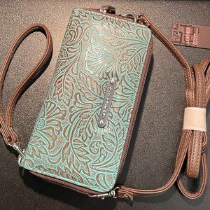 STONE MOUNTAIN LEATHER WALLET ON A STRING